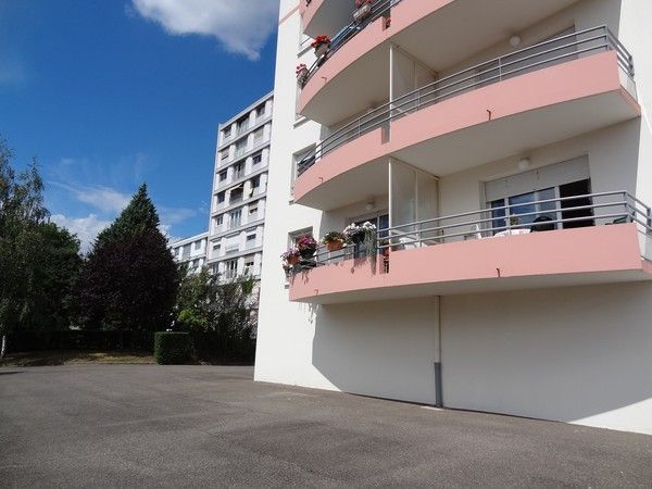 Jardinières vues de l'extérieur, autre vue